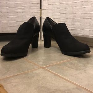 Black leather/suede ankle shoes